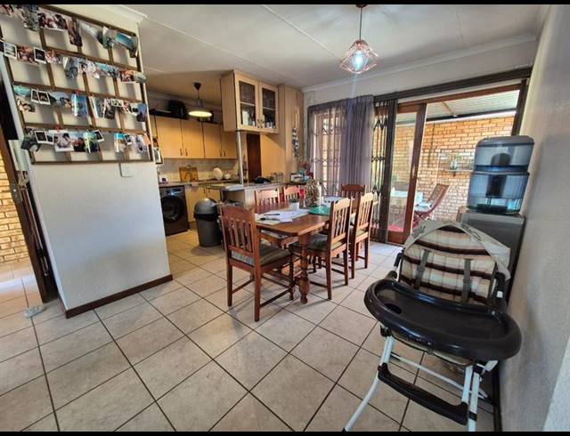 3 BEDROOM HOUSE FOR SALE IN NEW REDRUTH